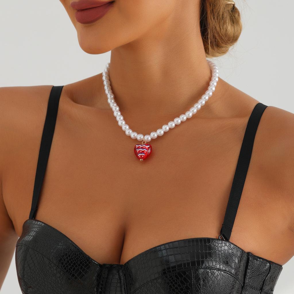 Biżuteria transgraniczna, Jednowarstwowy naszyjnik ręcznie robiony z koralików imitujących perły, Casualowy wisiorek w kształcie serca dla dziewczyny, Naszyjnik, Słodka dziewczyna