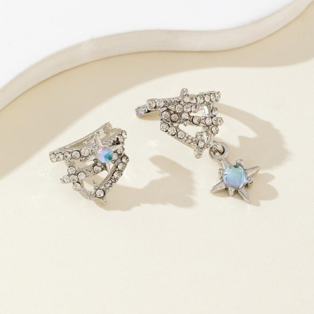 Minimalist Asymmetric Clip‑on Ear Cuff No Piercing Silver Color Paved Zircon Star Clip Earrings for Women Fashion Party Jewelry