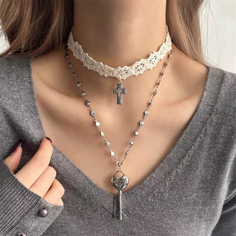 2026 New Korean Sweet Cool Style Engraved Love Key Necklace Y2K Stacked Lace Collar Chain