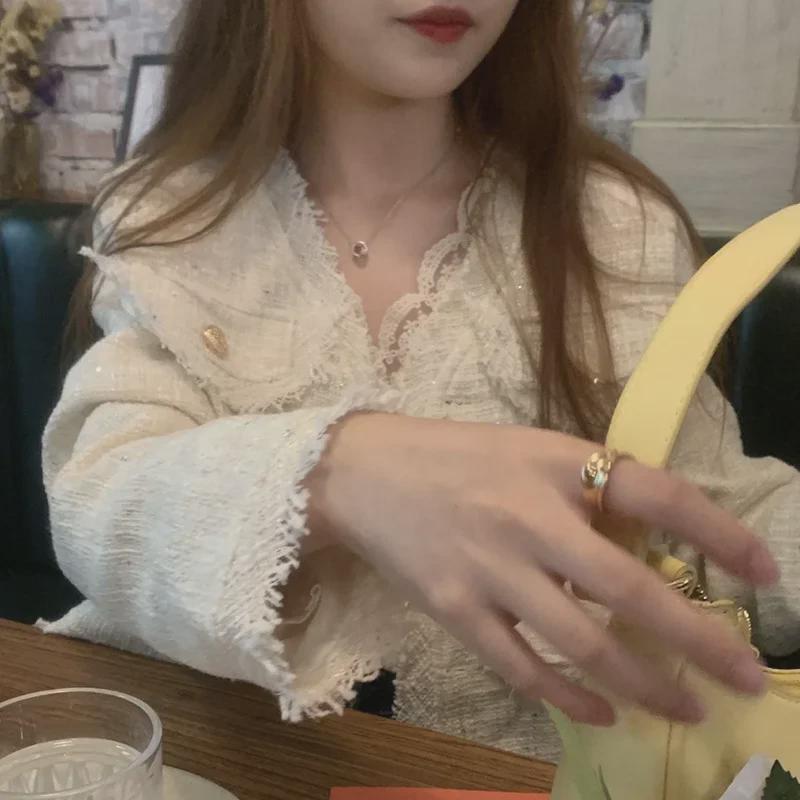 Damen Bluse mit zartem Chiffon-Spitzenkragen - Vielseitiges Herbst 2021 Design