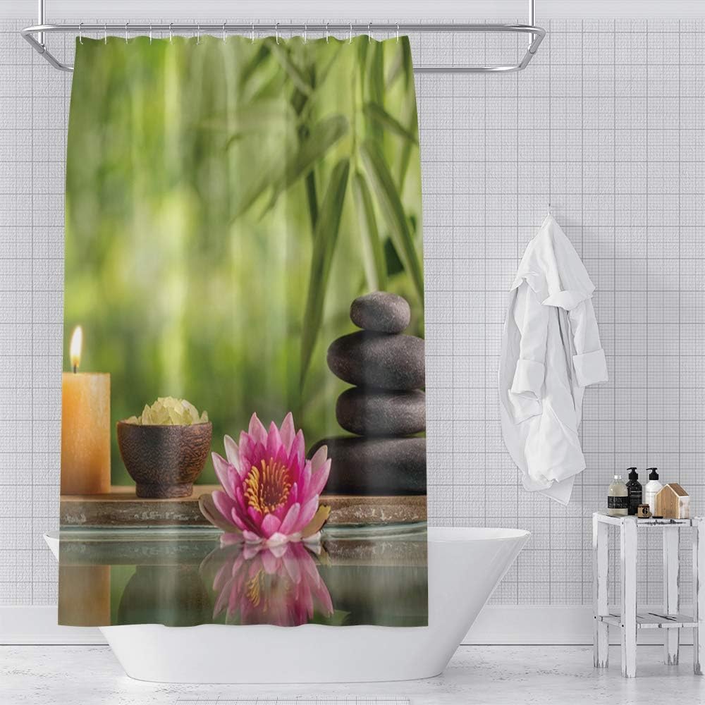 Neformální sprchový závěs Zen Spa Vyvážený kámen Divoká tráva Odraz ve vodě Meditační zátiší Umělecký design Koupelnový závěs