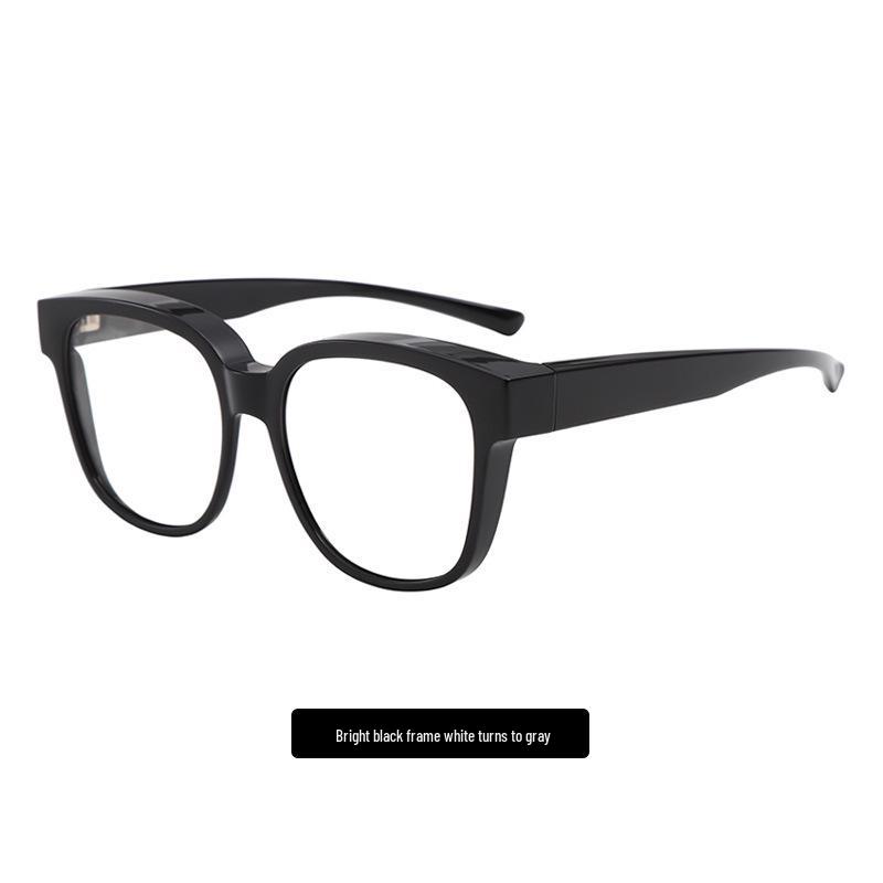 Stylish UV Protection Polarized Clip-On Sunglasses for Women - Large Frame & Color-Changing, Compatible with Myopia Glasses