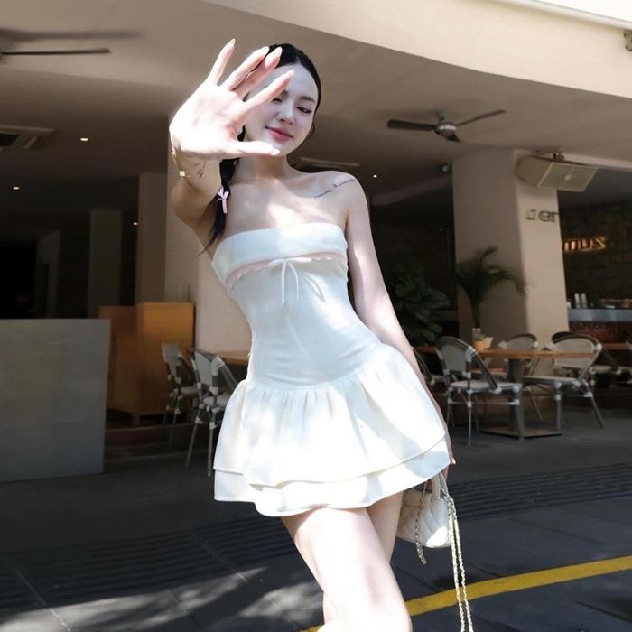 Sweet and salty age-reducing lace edge bow tube top dress women's waist and thin hot girl tutu