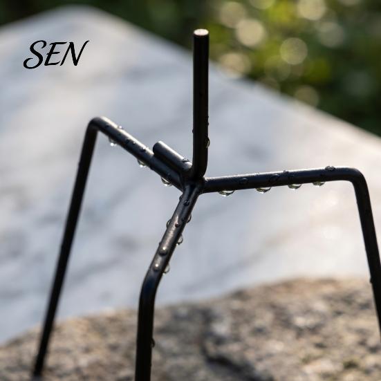 Yard Decoration Stand Heavy Duty Iron Garden Stake, Triangular Stability Ground Peg, Rust Metal Insert Resistant Support Bracket for Outdoor Lawn And