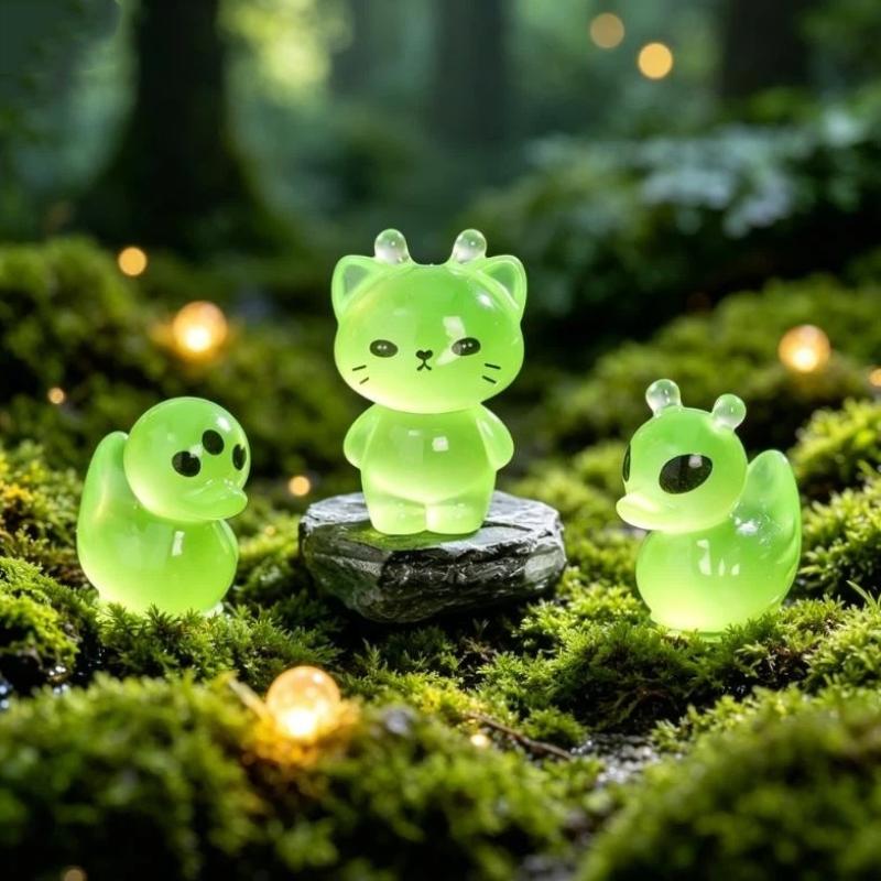 Luminous Mini Cat Duck Resin Figurines 10Pcs Glow In The Dark for Micro Landscape Bonsai Home Desktop Decor