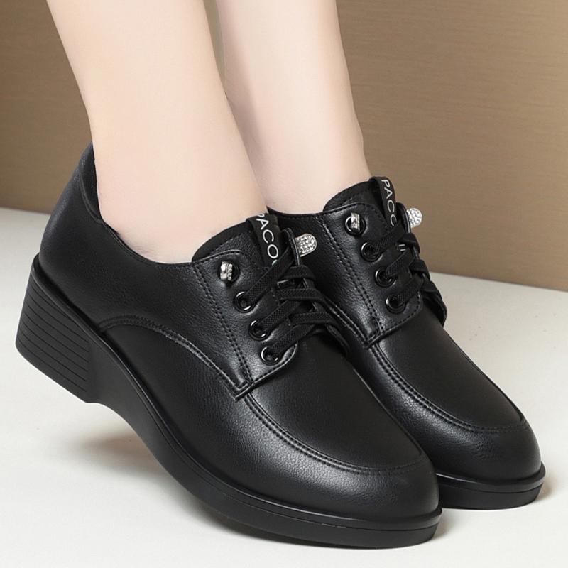 Spring Autumn New Fashion Women's Solid Thick Sole Flat Casual Breathable Walking Running Soft Leather Single Shoes Versatile
