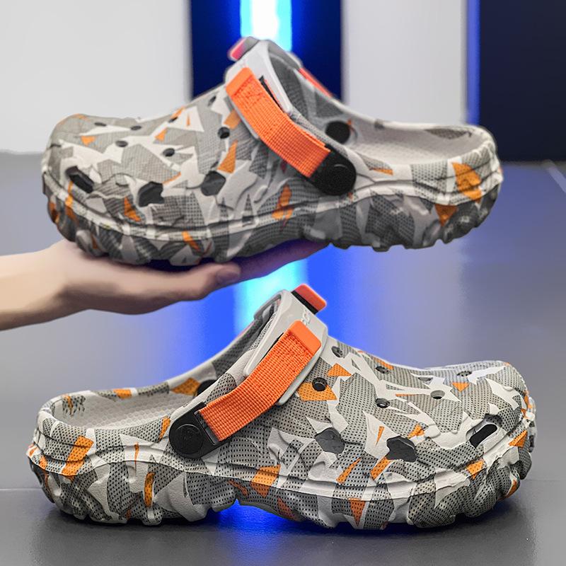 Men's Hole Shoes Fashion Street Art 2025 New Summer Wear Cool Outdoor Cool Slippers Sports