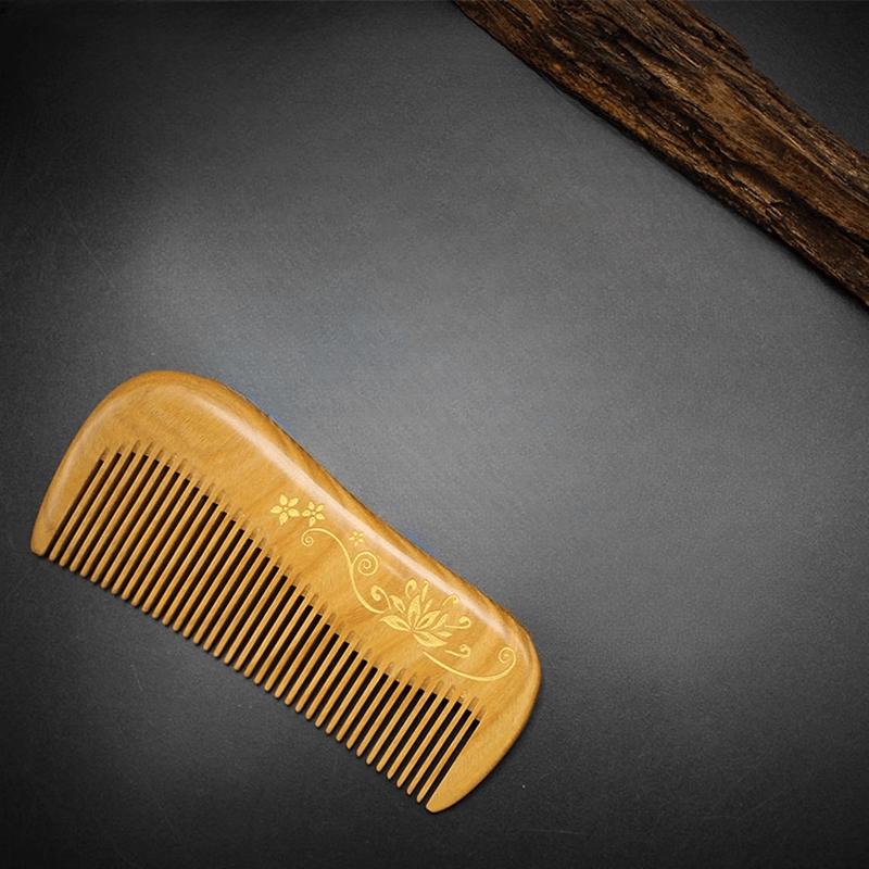Green Sandalwood Carved Fine-Tooth Massage Comb