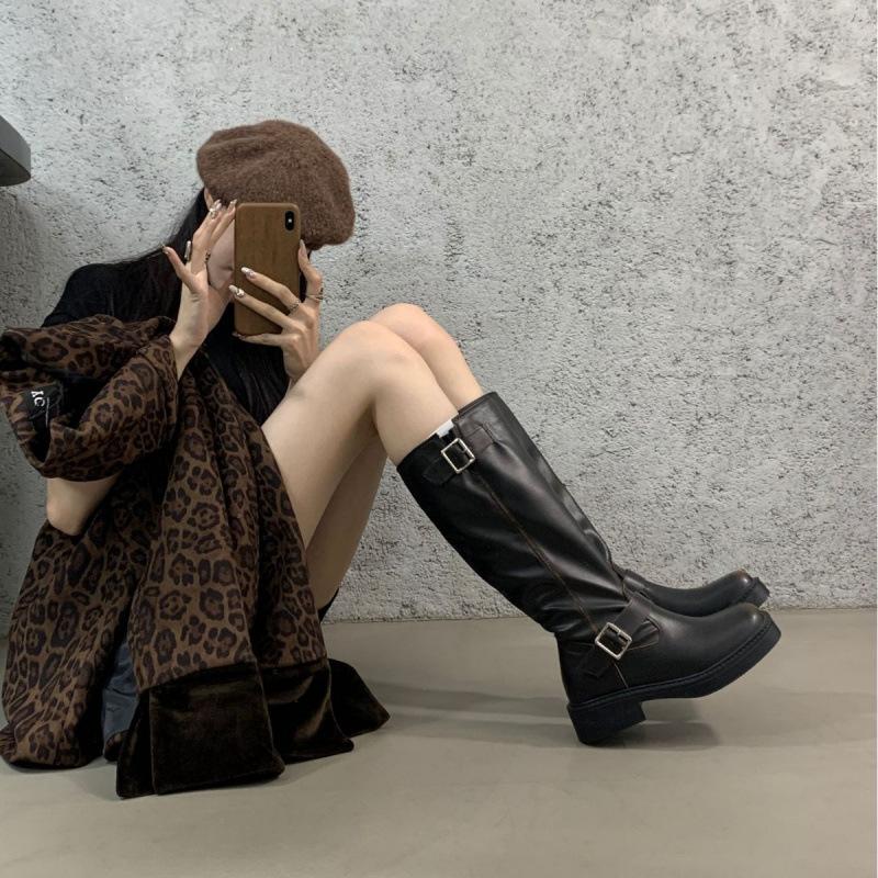 

Retro old polished color buckle knight boots 2025 new square head long boots women s thick heel thick sole high locomotive boots 39
