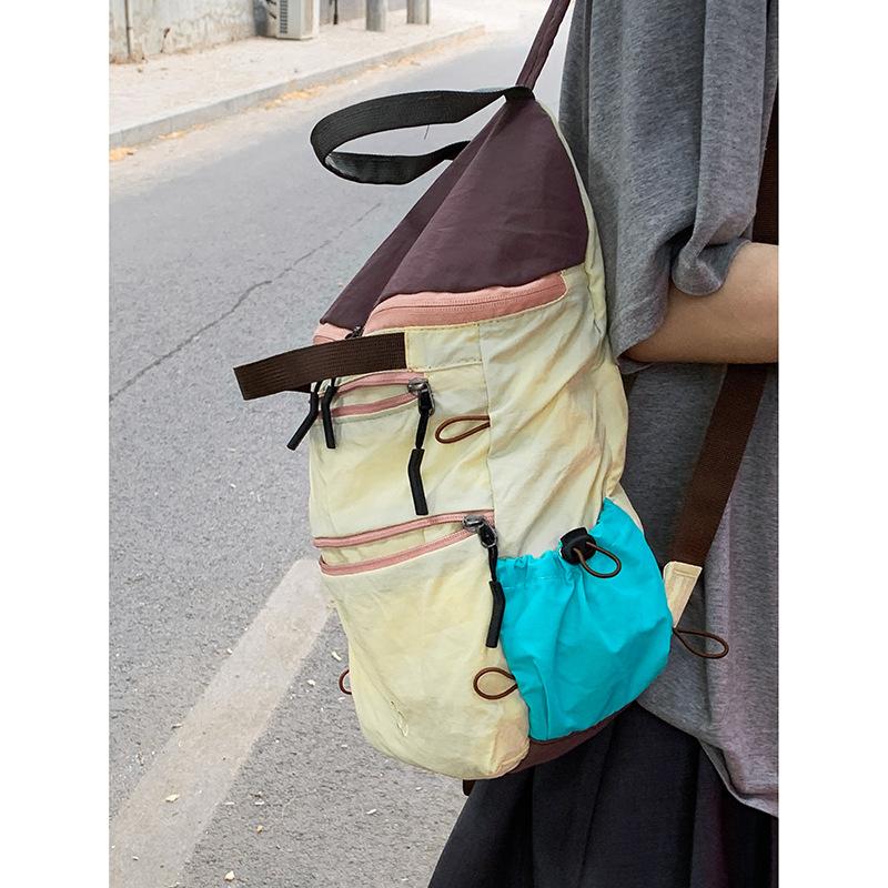 Контрастная цветная повседневная нейлоновая альпинистская сумка женская 2025 новая модная корейская версия рюкзак большой емкости дорожная сумка