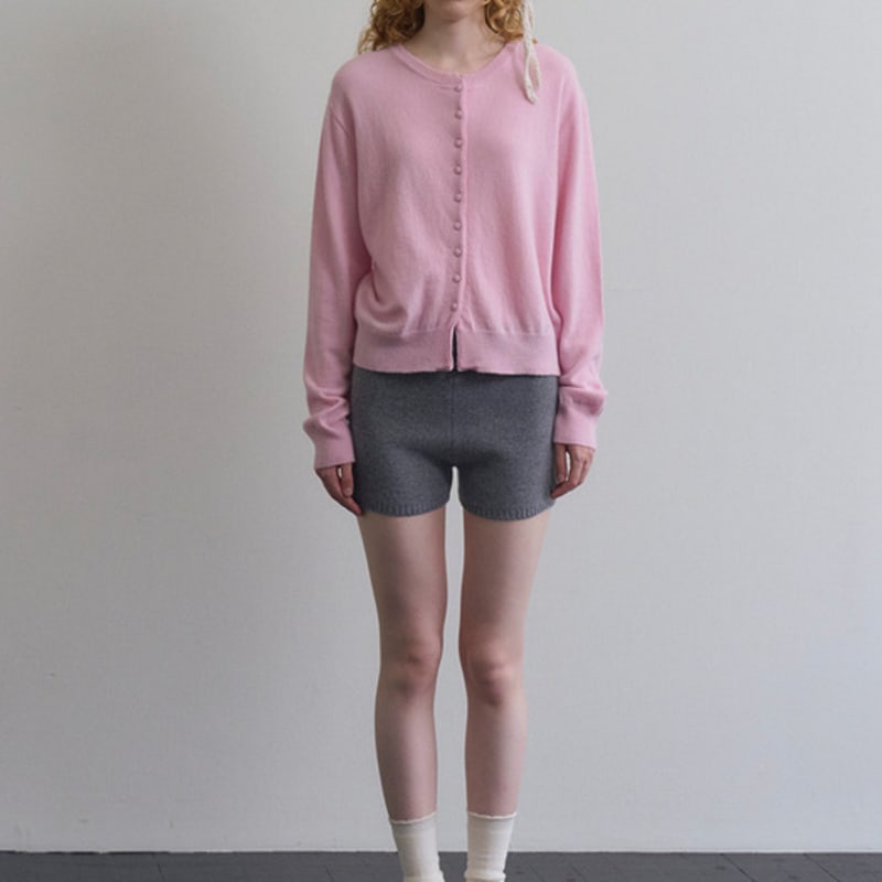 TINKNIT Virkad ribbstickad mössa_kräm/kol