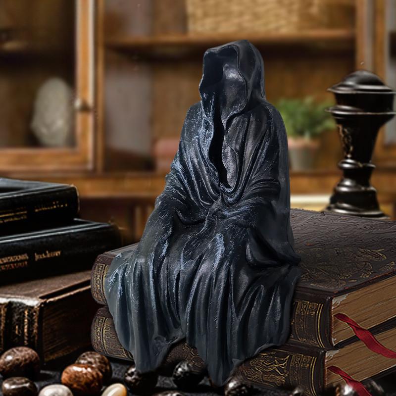 Lord Mysteries Of Black Robed Gothic Tabletop Decoration Artware Pvc Toy Gift
