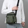Herren Umhängetasche Große Kapazität Einfarbige Leichte Verschleißfeste Crossbody-Tasche
