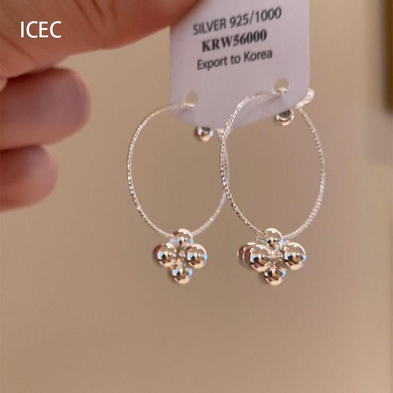 

Серьги-шары из стерлингового серебра 925 пробы с цветочным узором, женские необычные серьги, уникальные преувеличенные серьги-кольца, легко сочетающиеся, серьги в стиле легкой роскоши, для меньшинства Pair of silver earrings