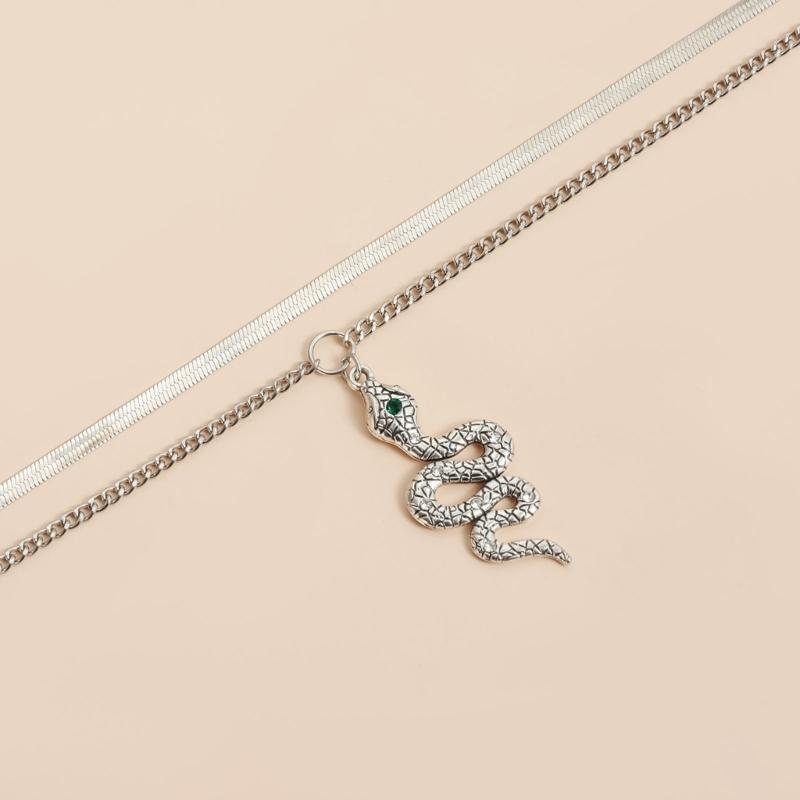 Serpentine Pendant Layering Necklace With Elegant Curved Design For Stackable Fashion Accessory Comfortable Lightweight Wear
