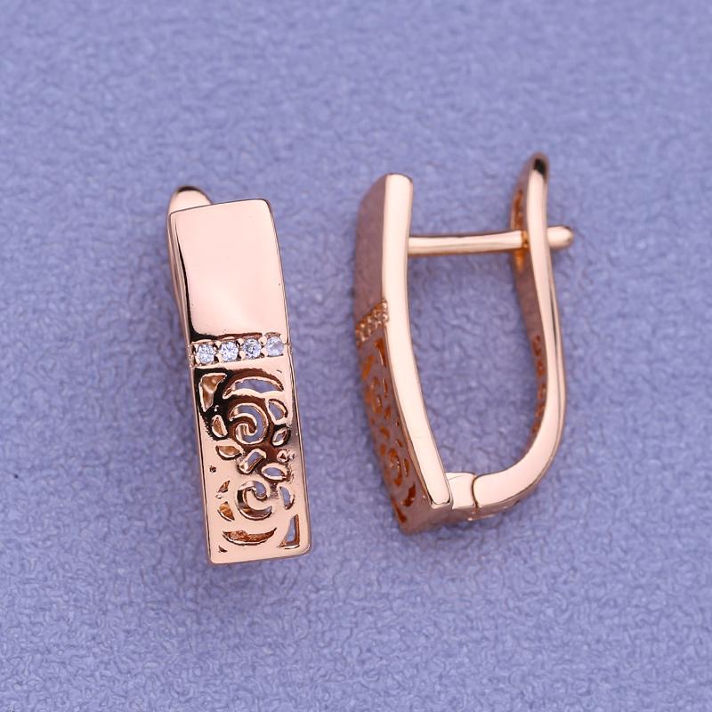 Boucles d'oreilles à clip MINTHA Bijoux de mode tendance Boucles d'oreilles puces fleur en oxyde de zirconium pour femmes Boucles d'oreilles couleur or rose