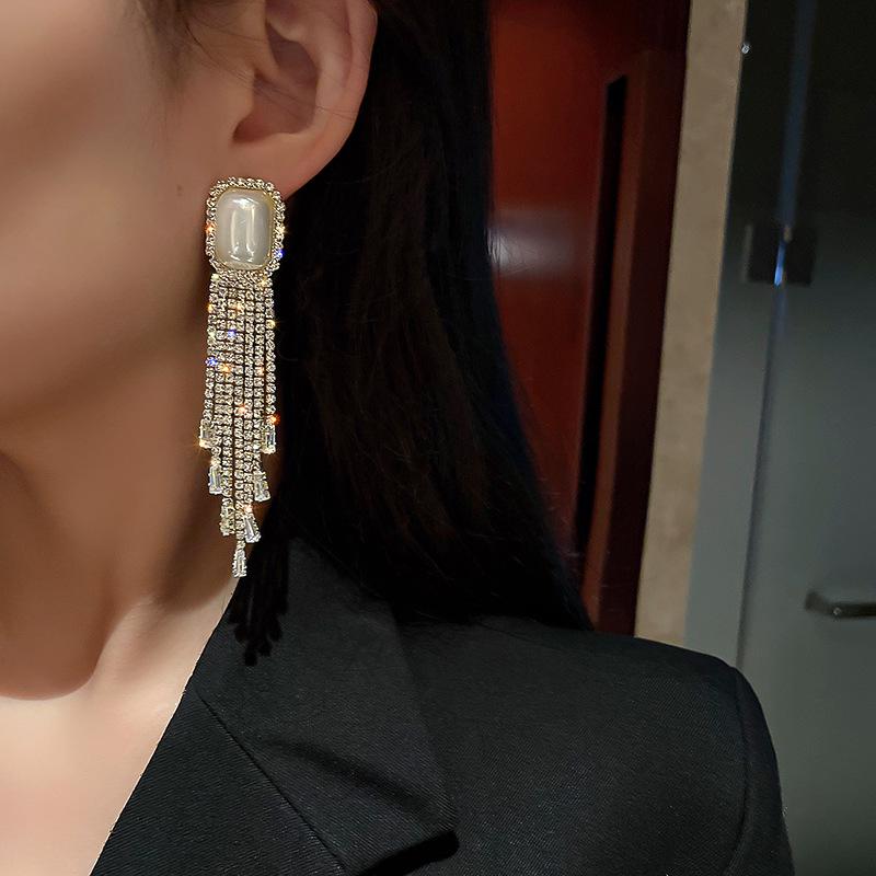 S925 Silver French Pearl Tassel Earrings for Round Faces - Slimming, Versatile, and Exaggerated Dangle Design