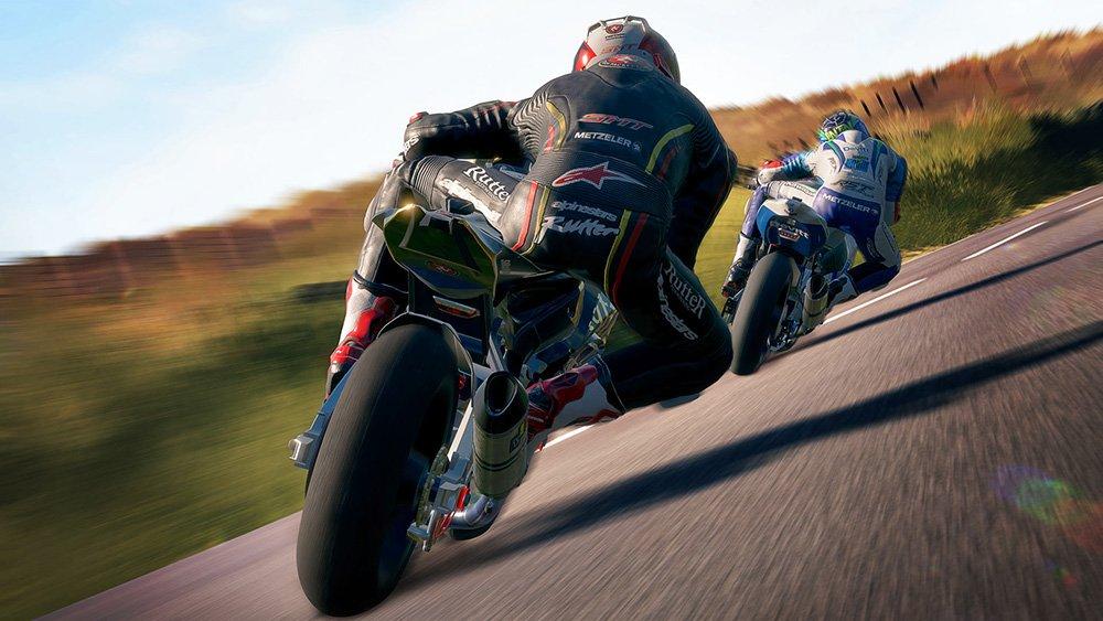 TT Isle of Ride on the Edge Deluxe Package PS4 Isle of Man TT Race 2017 minutes main feature 22 minutes bonus Man - (Includes bonus Blu-ray (201 +