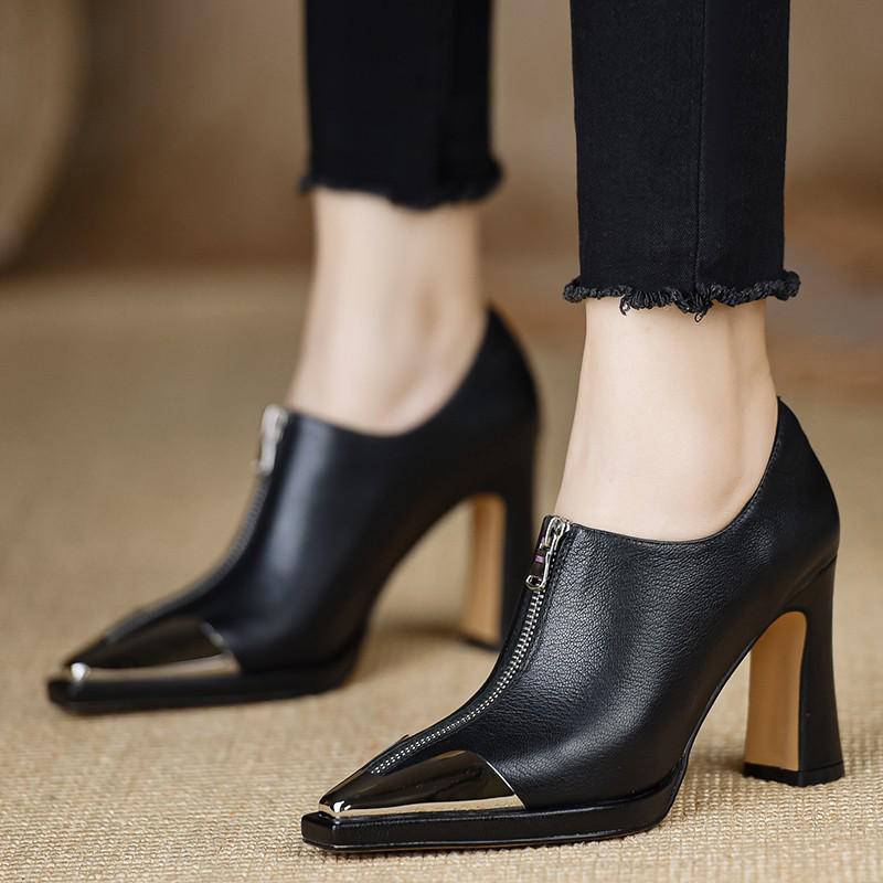 2024 Autumn Women's Black Leather Pointed Toe High Heels with British Style Metal Toe Anti-Collision Design