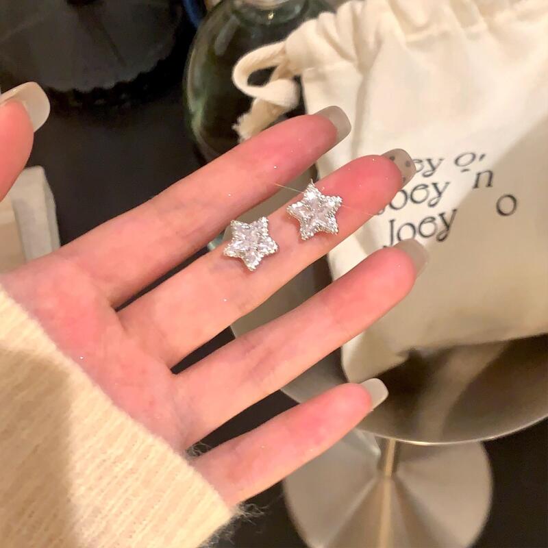 Sparkling Zircon Five-Pointed Star Earrings for Women Girls Fashion Elegant Exquisit Stud Earrings Wedding Jewelry Accessories