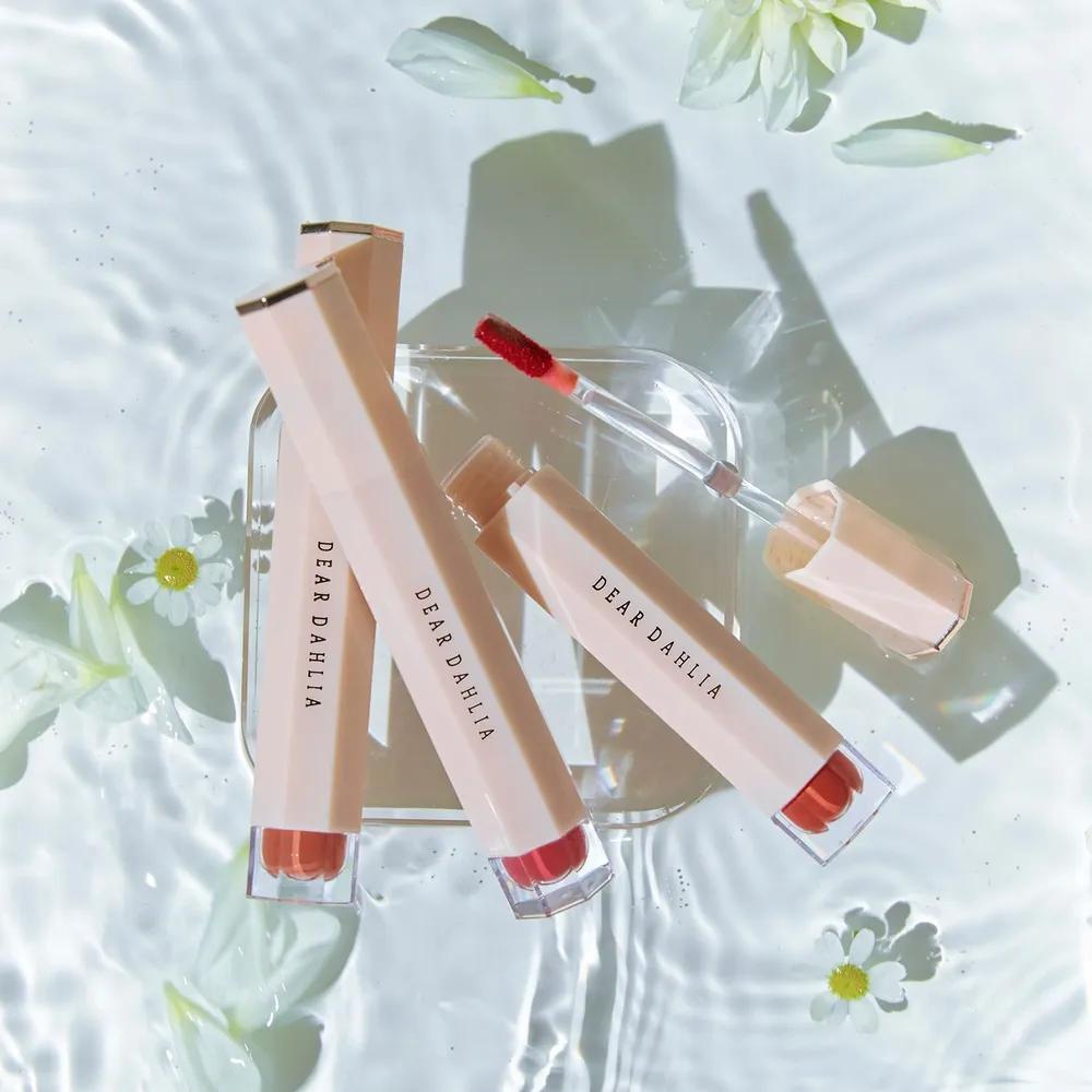 

Blooming Edition Satin Glow Lip Stain Serenity