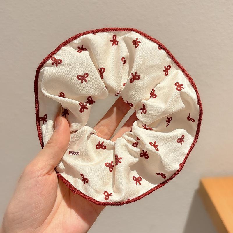 Korean Style Spring/Summer Floral Intestine Hair Scrunchie for Women – Elegant Ponytail Tie and Mori Girl Accessory.