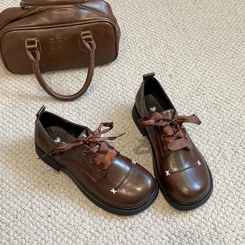 Black British Style Low Thick Heel Small Leather Shoes Women's 2025 New Autumn Versatile Skirt Soft Sole Retro Single Shoes