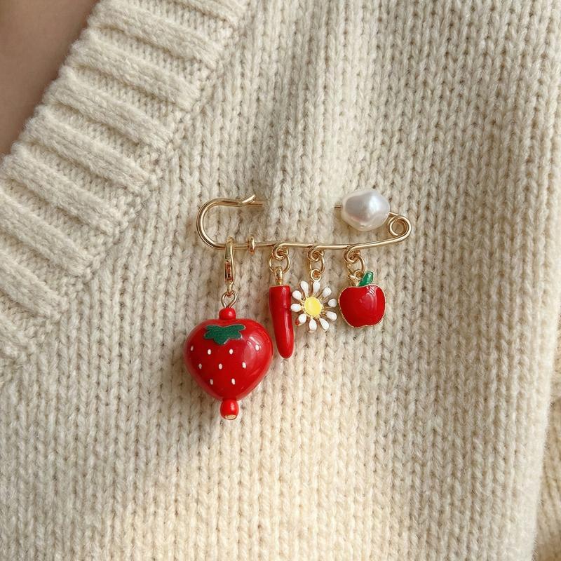 Ozean-Element Brosche für Damen Quasten-Kette Mit Stilvollem Erdbeer-Herz-Design Für Mode