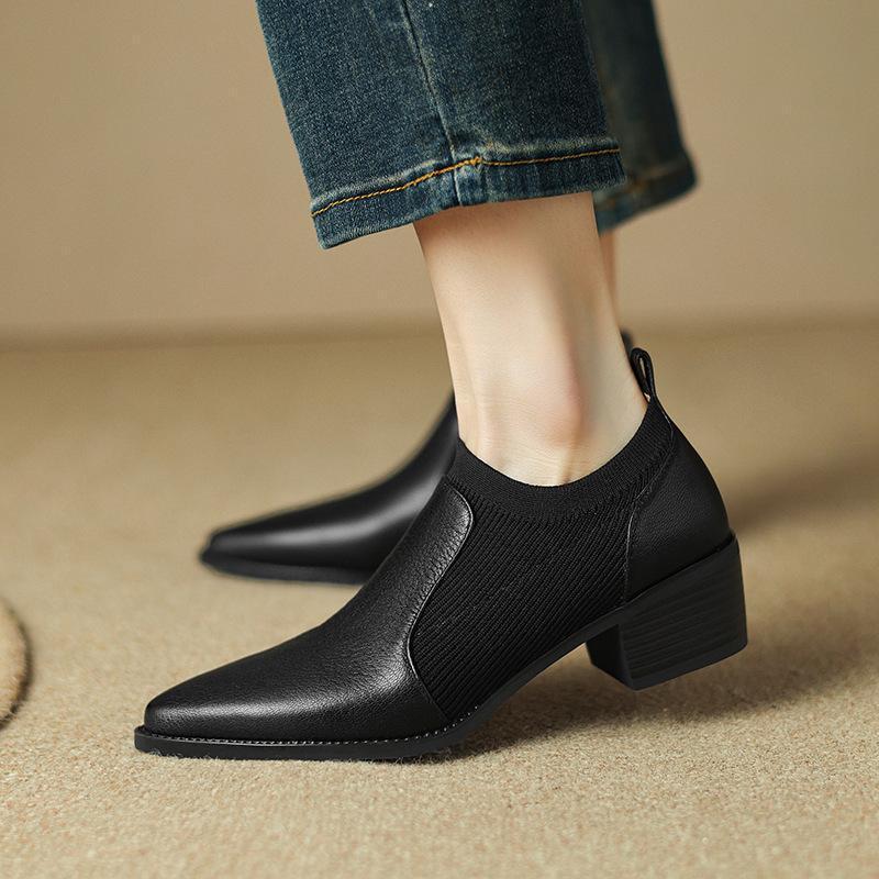 Thick Heel Single Shoes Women's 2025 Spring and Autumn New French Retro Pointed Deep Mouth Medium Heel Small Leather Shoes One Pedal Loafers