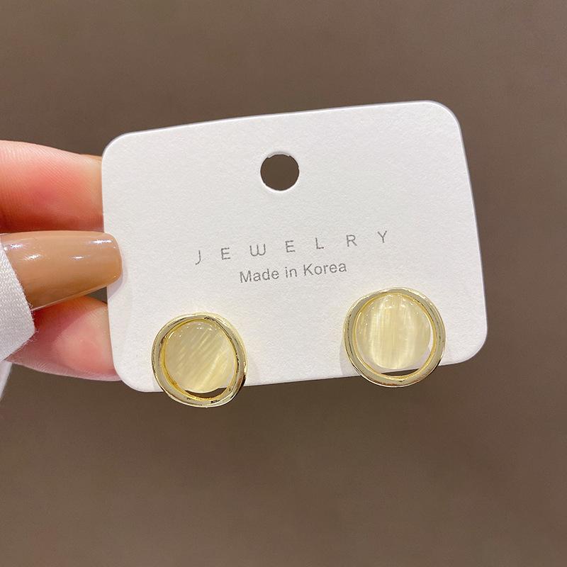 S925 Silver Needle Gentle Opal Earrings Women s Niche Cold Wind Circle Earrings French Commuter Earrings