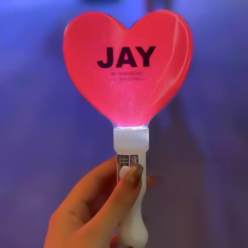 

Светящийся жезл «Серебряная звезда» для концертов и вечеринок