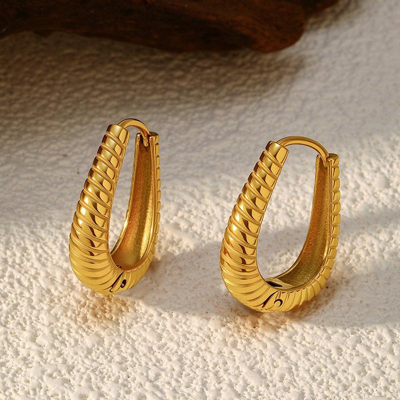 Premium Sense Simple Earrings Small Exquisite Hollow Stainless Steel Pearl Stud Earrings Women's Niche Fashion Versatile Accessories Tide