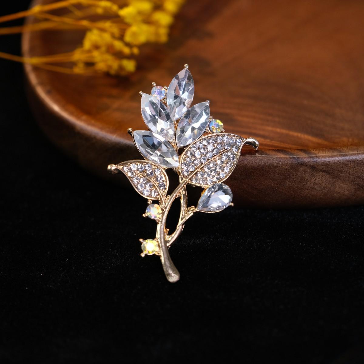 

Елегантна брошка зі стразами: Високоякісна японська та корейська мода кришталева шпилька для шарфа для жінок