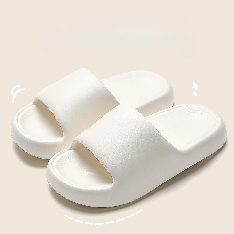 Women's slippers with a thickbottom that feels likestepping onpoop, anti slipandodor proof. Summer homeand outdoor couplesandals