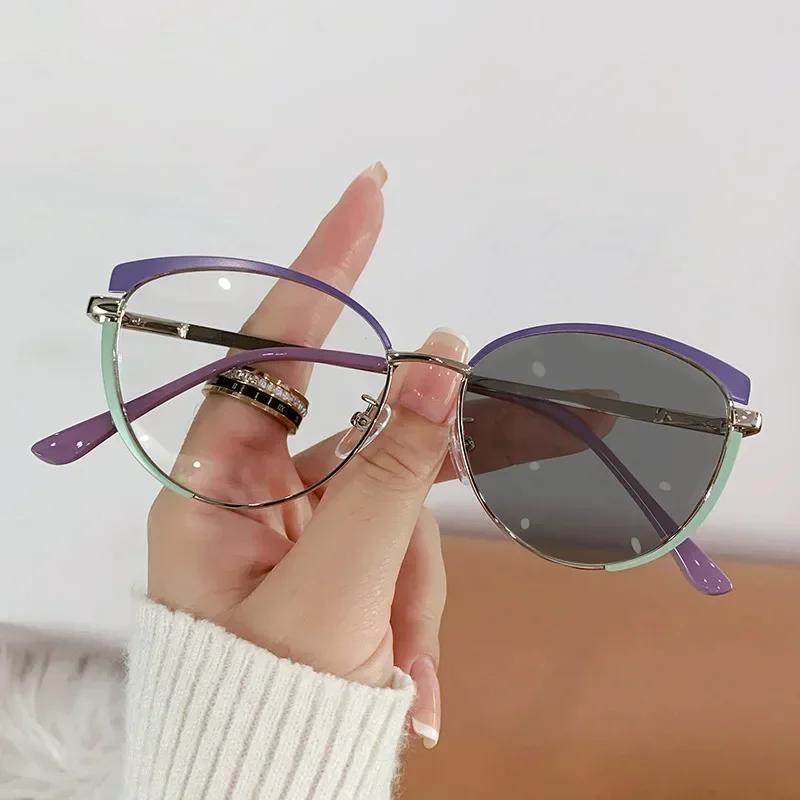 

Stylish Vintage Anti Blue Lightweight Photochromic Lens Eyeglasses Women Cat Eye Triangle Color Change Sunglasses Eye Protection Spectacles Anti blue light
