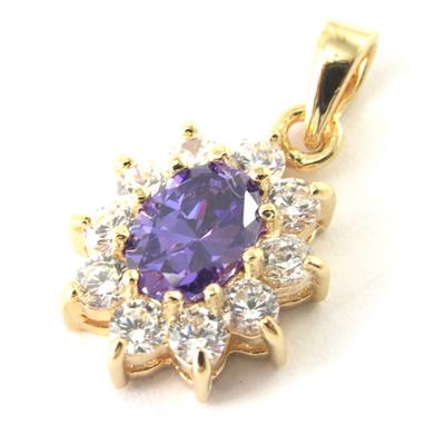 [M7080] - Pozlacený přívěsek 'Victorina' bílé ametystové zlato - 12x10 mm