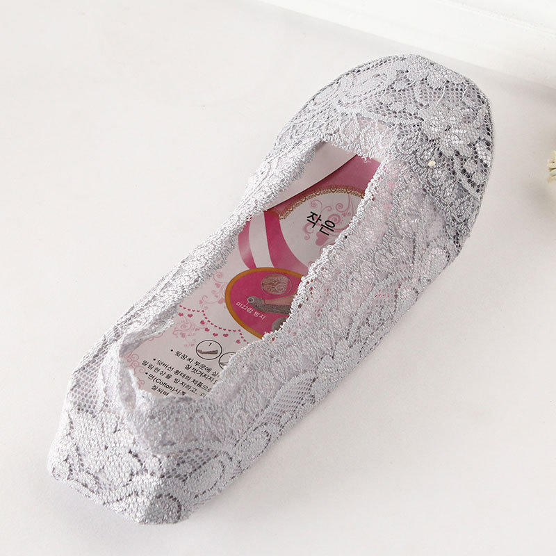 Women Spring and Summer Thin Solid Color Lace Silicone Foot Non Slip Shallow Mouth Invisible Socks