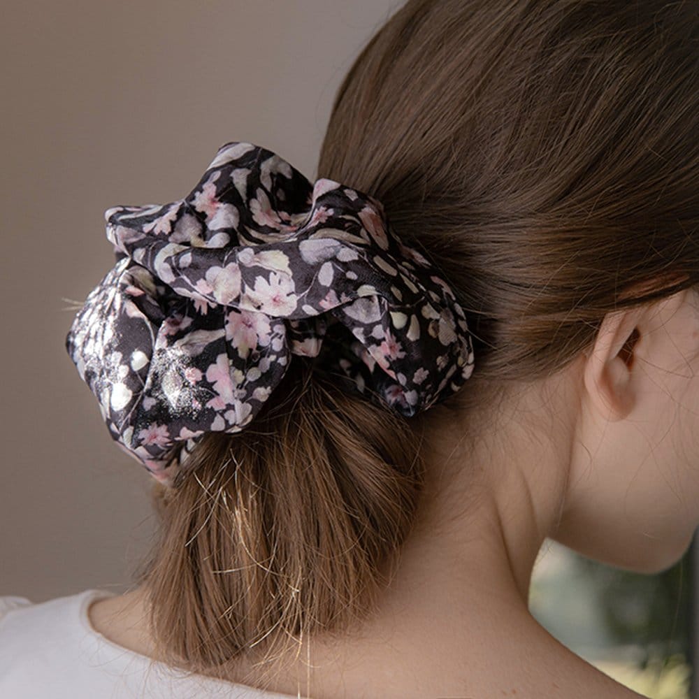 

Бархатная резинка для волос с цветком Jp-22-175S black