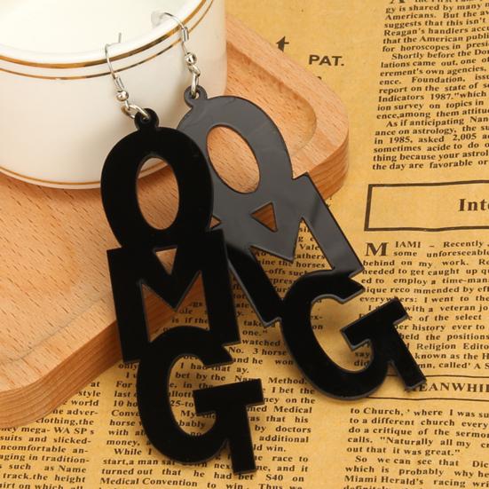 Hip Hop OMG Letter Akryl Lang Dangle Statement Kvinner Hook Øredobber Smykker