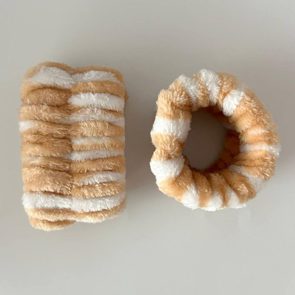 Popular Furry Plush Hairband and Wrist Wash Band for Female Everyday Use Face Washing Makeup Mask Application Headwear