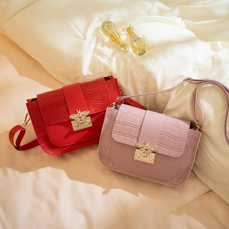 Crocodile Pattern Messenger Bag Trendy Bag Women's Outdoor Leisure Shoulder Bag Women