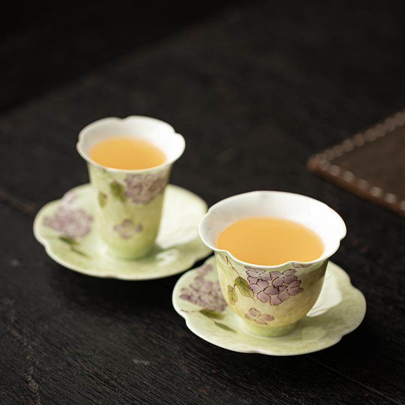 Hand-painted Hydrangea Tea Cup Household Ceramic Kung Fu Tea Set Chinese Master Cup Coaster Teaware Drinkware Kitchen Supplies
