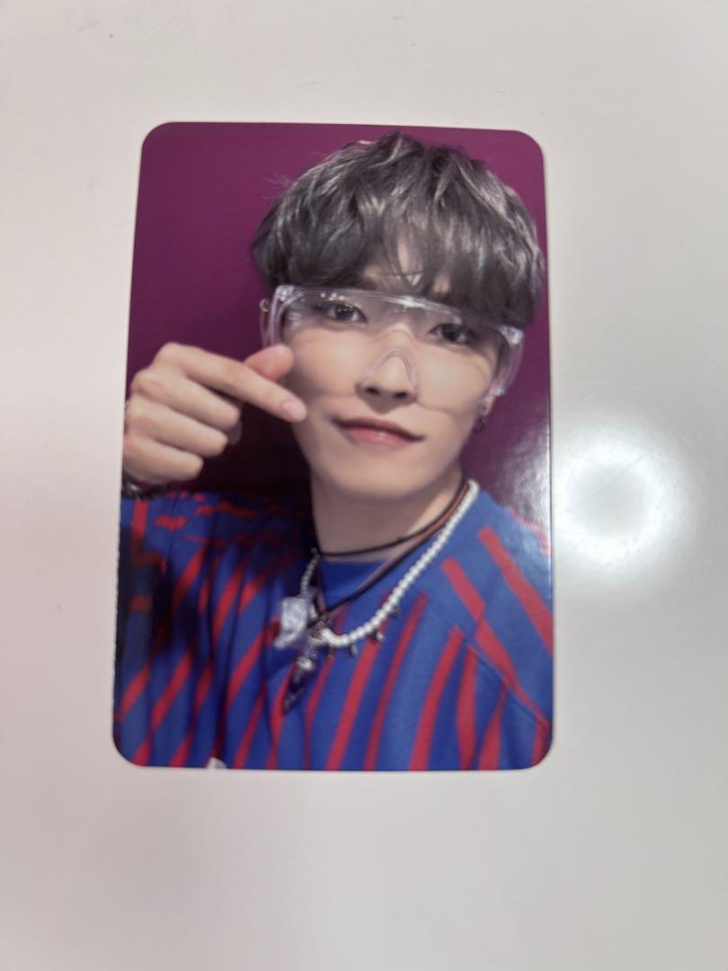 

[USED] ATEEZ ATEEZ OUTLAW soundwave Rakidoro Hongjoong