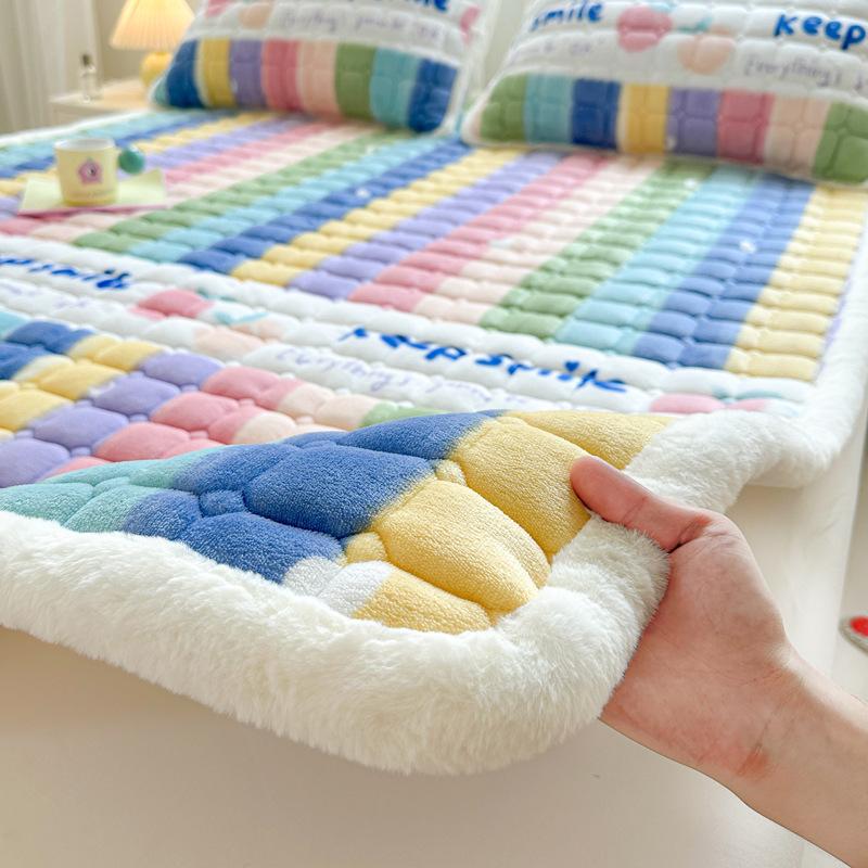 Milk Velvet Cotton Mattress Cushion for Home Use, Winter Coral Velvet Mattress for Warmth and Thickening AVE