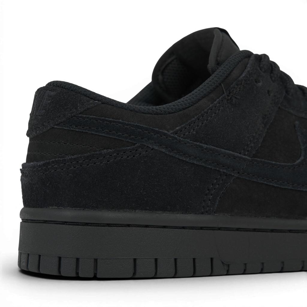 Nike נעלי סניקרס יוניסקס דאנק נמוך SE טריפל שחור IB6651-001