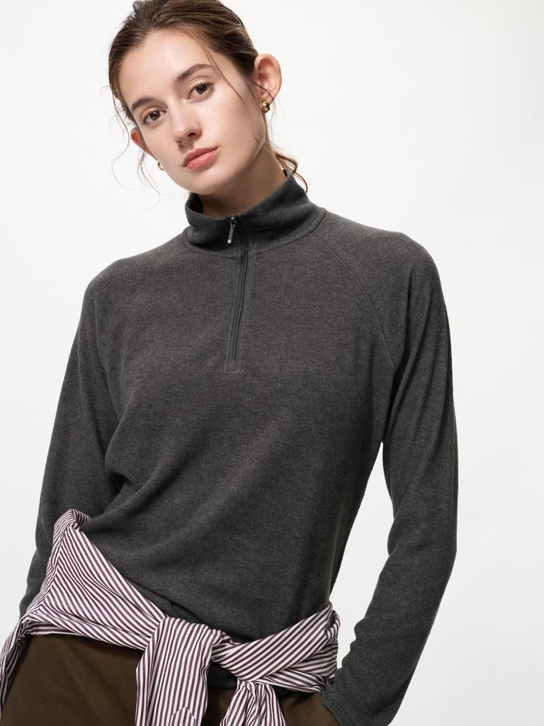 Uniqlo HeaTTech STreTch Fleece Half Zip T Long Sleeve