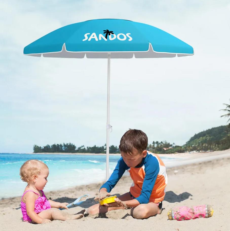 Blauer Sonnenschirm für den Strand mit UV-Filter