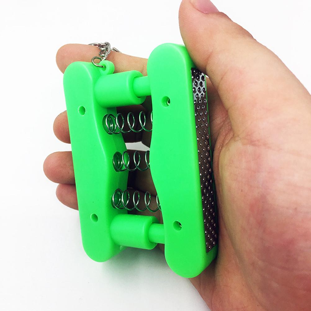 Zufällige Farbe Lustiger Elektroschock Handgriff Schlüsselanhänger Mini Sicherheit Aprilscherz Streich Trick Spielzeug