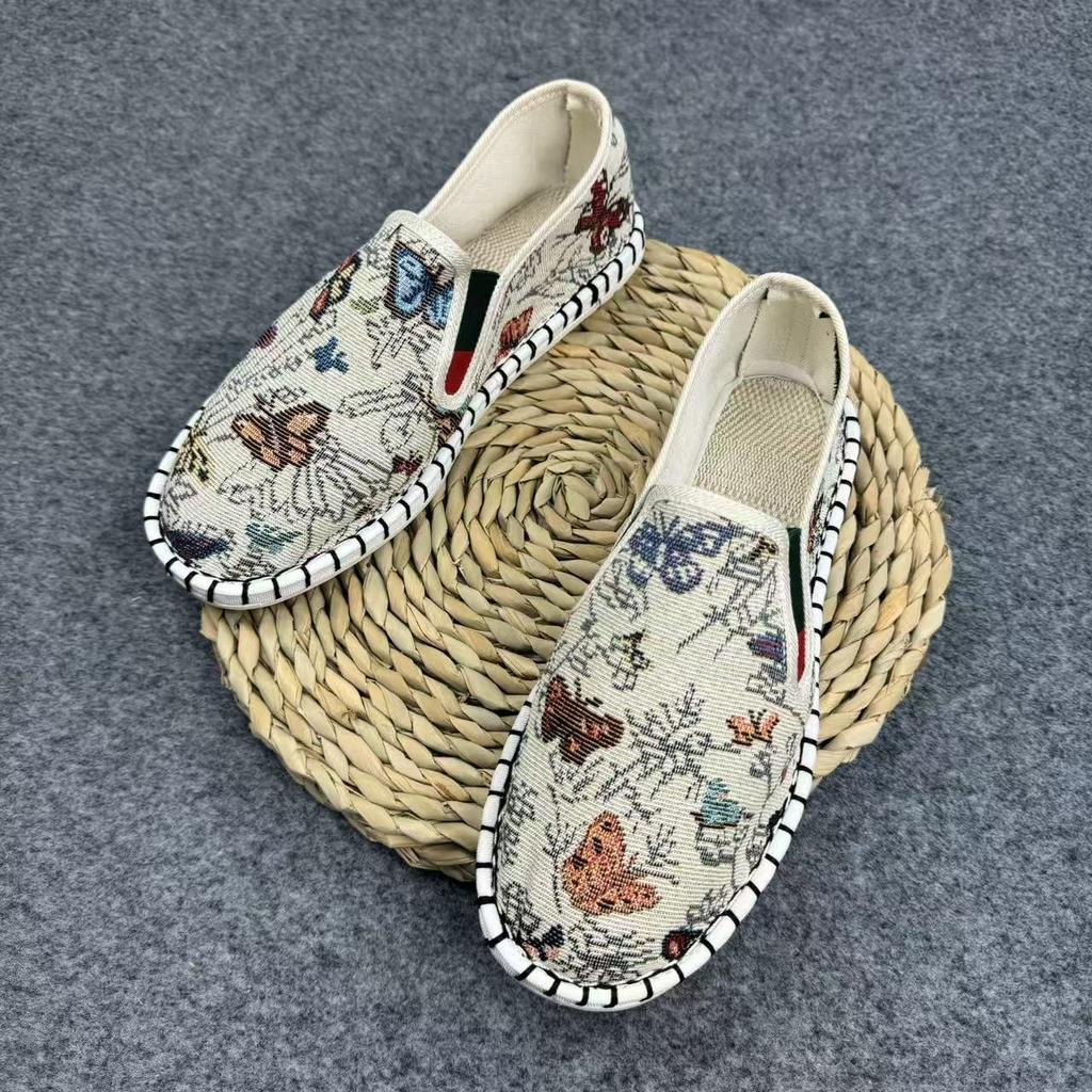 Handbestickte alte Peking-Stoffschuhe, Segeltuchschuhe, Paar Freizeitschuhe