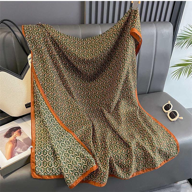 New Spring Women Cotton Scarf Beach Hijab Shawls and Wraps  Luxury Brand Flower Female Foulard Echarpe Designer Bandana